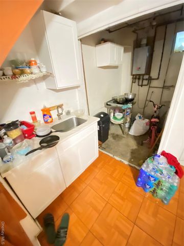 15818 85th Avenue, Jamaica Hills, NY 11432