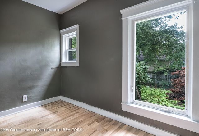 118 S Francis Avenue, Lansing, MI 48912