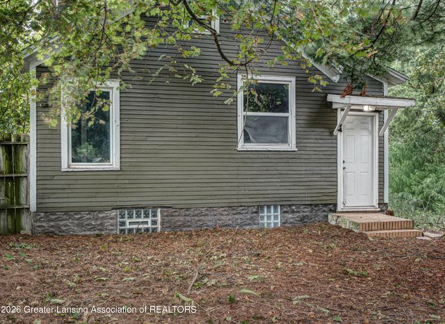 118 S Francis Avenue, Lansing, MI 48912