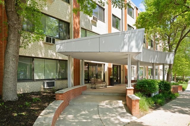 2700 44th Street W 113, Minneapolis, MN 55410