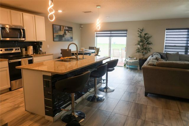 7819 SAIL CLOVER LANE, Zephyrhills, FL 33540