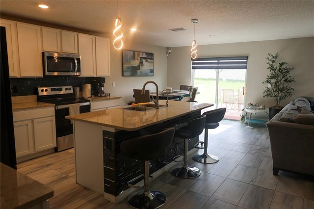 7819 SAIL CLOVER LANE, Zephyrhills, FL 33540