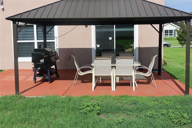 7819 SAIL CLOVER LANE, Zephyrhills, FL 33540