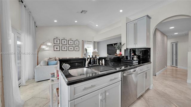 10602 NW 49th Place, Coral Springs, FL 33076