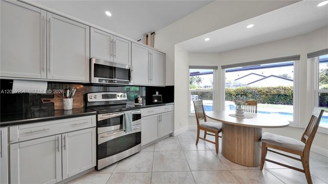 10602 NW 49th Place, Coral Springs, FL 33076