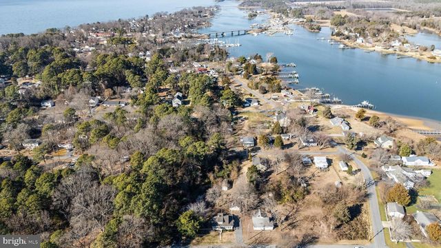 18323 OAKLAND DR, Cobb Island, MD 20625