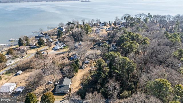 18323 OAKLAND DR, Cobb Island, MD 20625