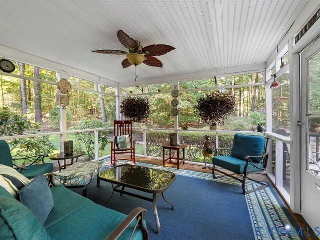 15300 Fox Haven Ln, Midlothian, VA 23112