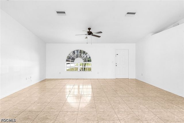 116 SW 28th TER, Cape Coral, FL 33914