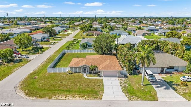 116 SW 28th TER, Cape Coral, FL 33914