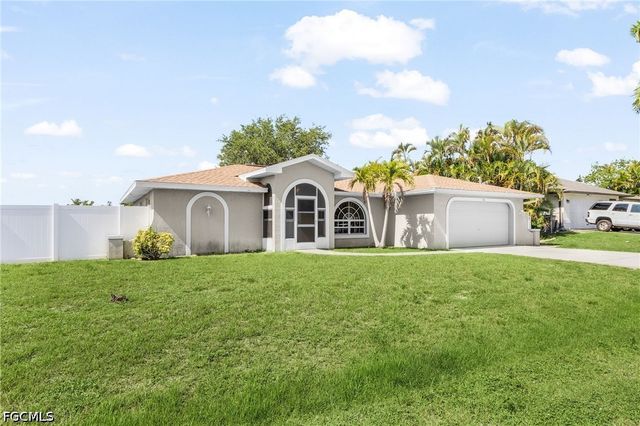 116 SW 28th TER, Cape Coral, FL 33914