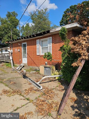 2336 THORNTON RD, Harrisburg, PA 17109