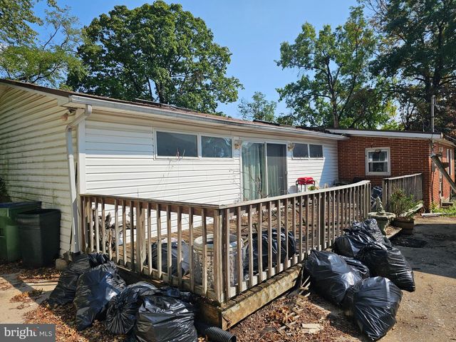 2336 THORNTON RD, Harrisburg, PA 17109