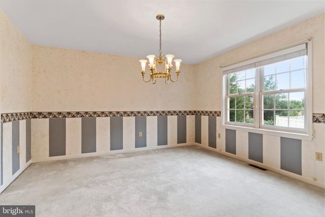 6207 LOCUST LN, Mechanicsburg, PA 17050