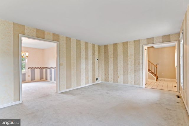 6207 LOCUST LN, Mechanicsburg, PA 17050