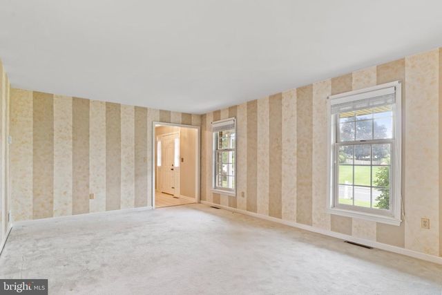 6207 LOCUST LN, Mechanicsburg, PA 17050