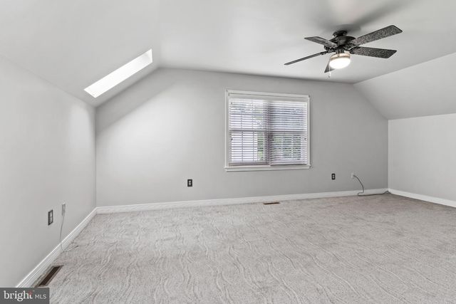 6207 LOCUST LN, Mechanicsburg, PA 17050