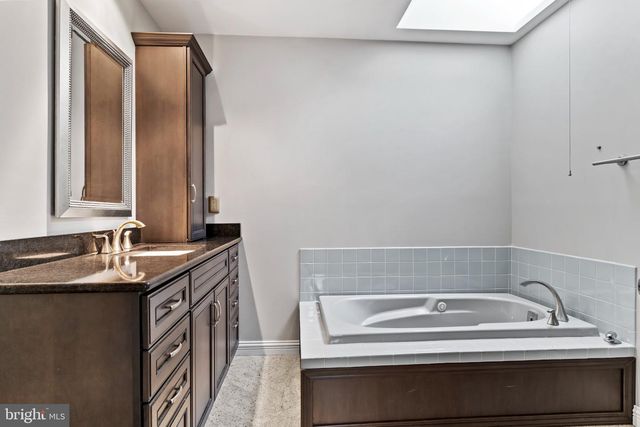 6207 LOCUST LN, Mechanicsburg, PA 17050