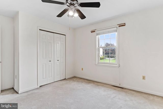 6207 LOCUST LN, Mechanicsburg, PA 17050