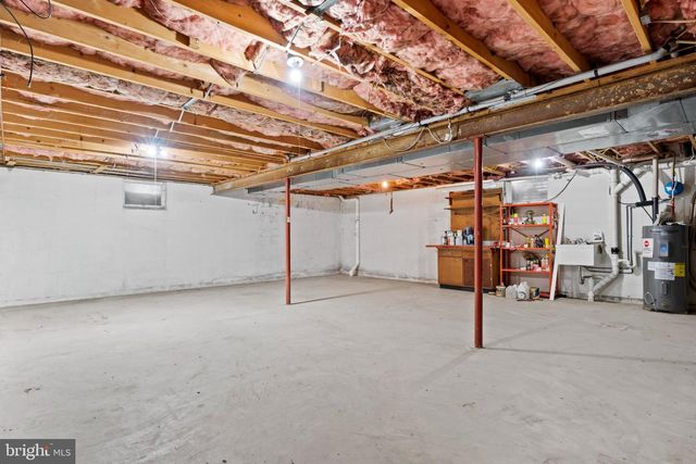 6207 LOCUST LN, Mechanicsburg, PA 17050