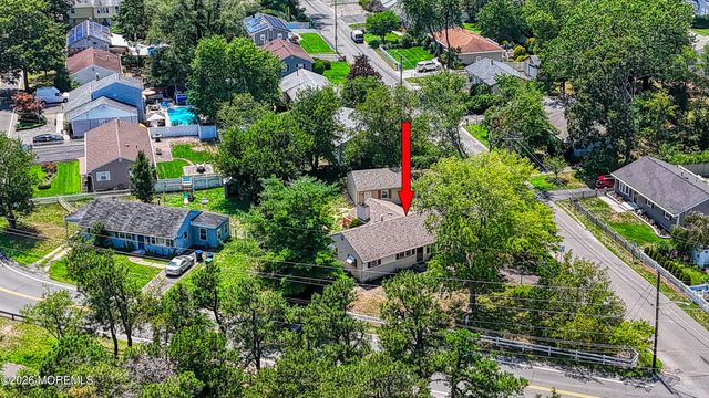 17 Railroad Avenue, Beachwood, NJ 08722