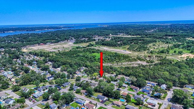 17 Railroad Avenue, Beachwood, NJ 08722