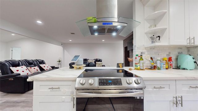 827 Dondell Street, Channelview, TX 77530