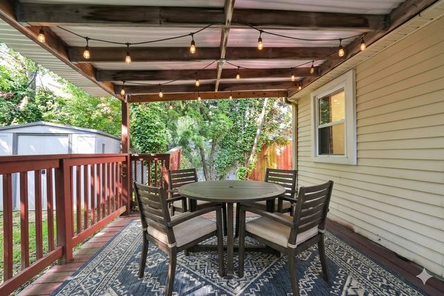 325 CARLETON LN, Mount Laurel, NJ 08054