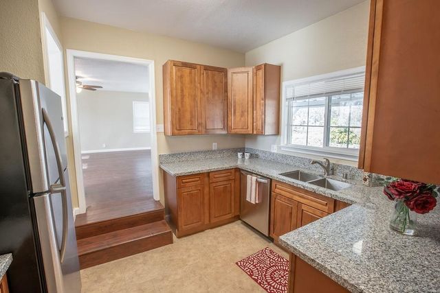 4555-B Paradise Ln, Auburn, CA 95602