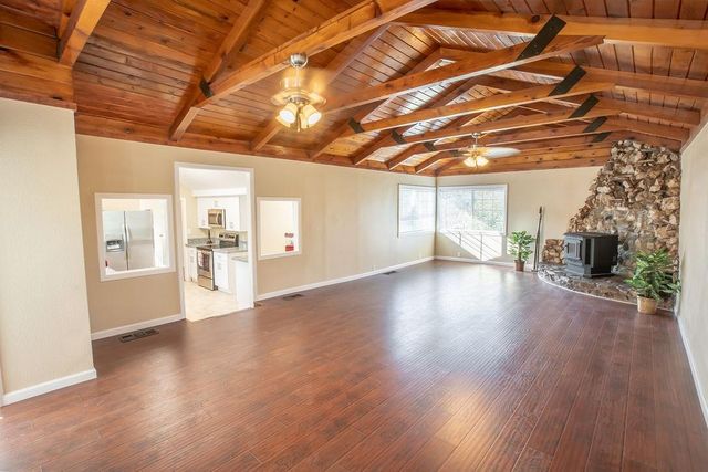4555-B Paradise Ln, Auburn, CA 95602