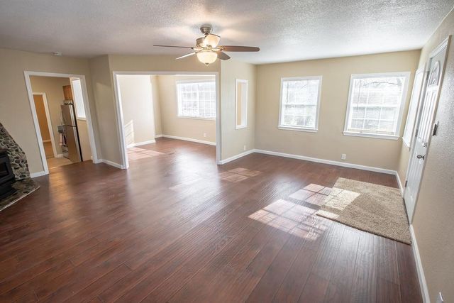 4555-B Paradise Ln, Auburn, CA 95602