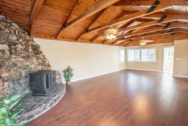 4555-B Paradise Ln, Auburn, CA 95602