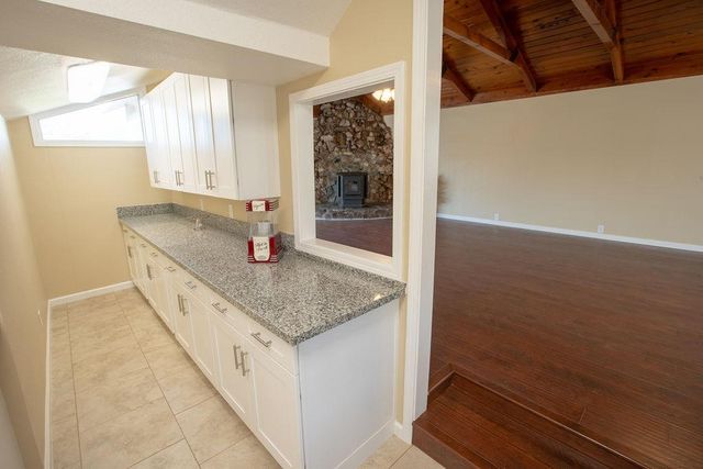 4555-B Paradise Ln, Auburn, CA 95602