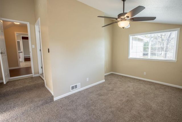 4555-B Paradise Ln, Auburn, CA 95602
