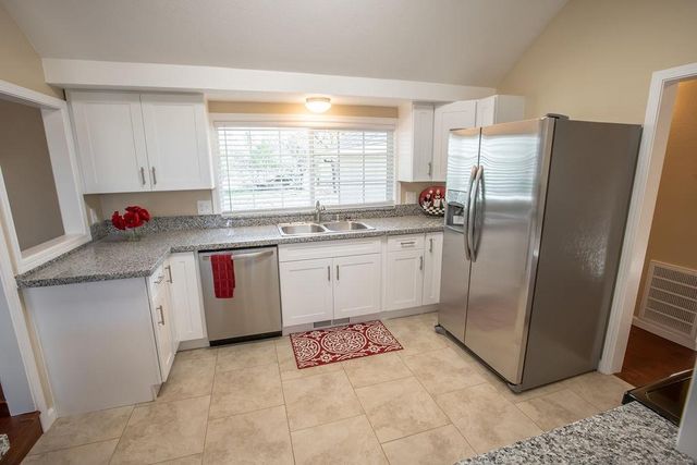 4555-B Paradise Ln, Auburn, CA 95602