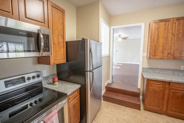 4555-B Paradise Ln, Auburn, CA 95602