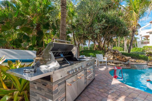 4643 NE Ocean Boulevard, Jensen Beach, FL 34957