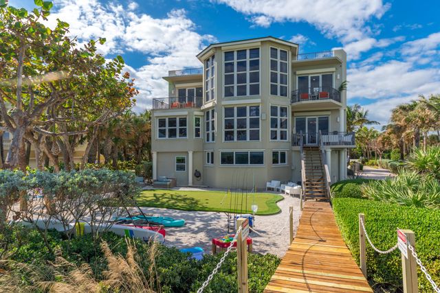 4643 NE Ocean Boulevard, Jensen Beach, FL 34957