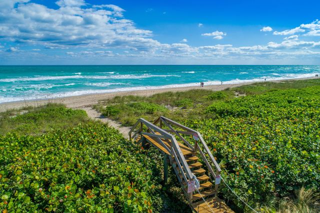 4643 NE Ocean Boulevard, Jensen Beach, FL 34957