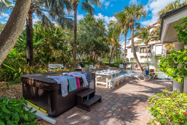 4643 NE Ocean Boulevard, Jensen Beach, FL 34957