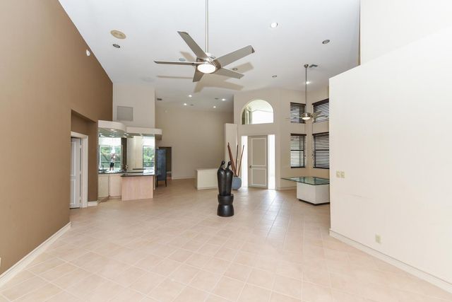 10209 Spyglass Way, Boca Raton, FL 33498