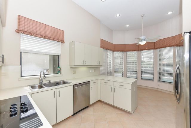 10209 Spyglass Way, Boca Raton, FL 33498