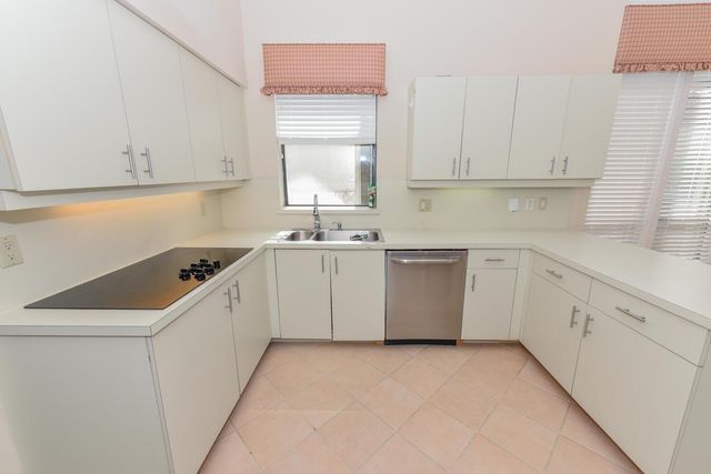 10209 Spyglass Way, Boca Raton, FL 33498