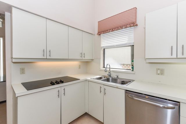 10209 Spyglass Way, Boca Raton, FL 33498