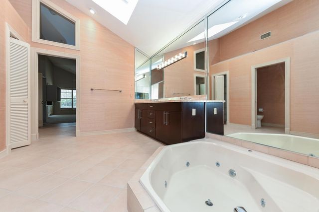 10209 Spyglass Way, Boca Raton, FL 33498