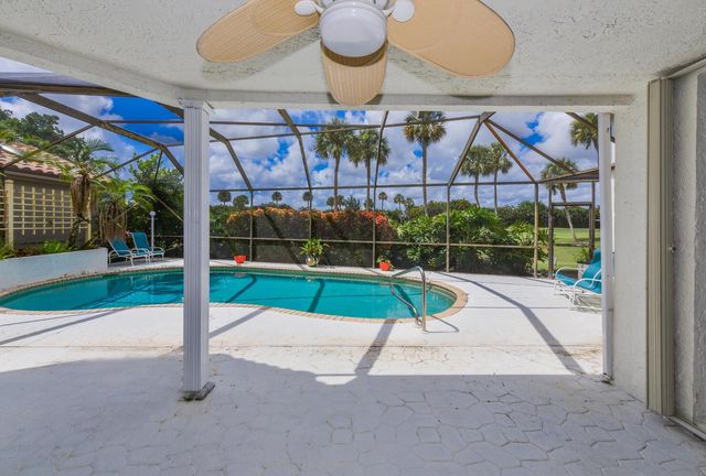 10209 Spyglass Way, Boca Raton, FL 33498
