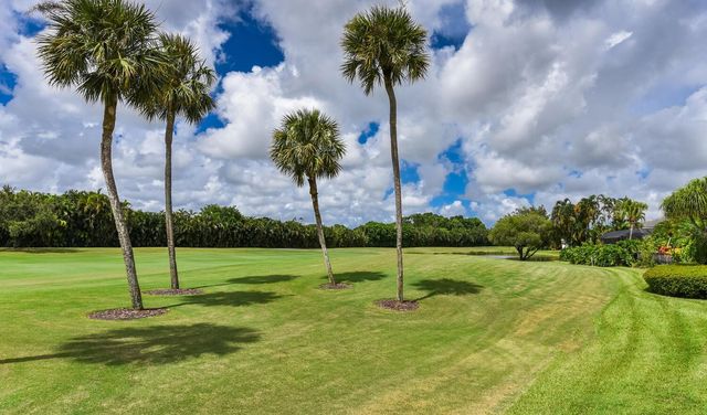 10209 Spyglass Way, Boca Raton, FL 33498