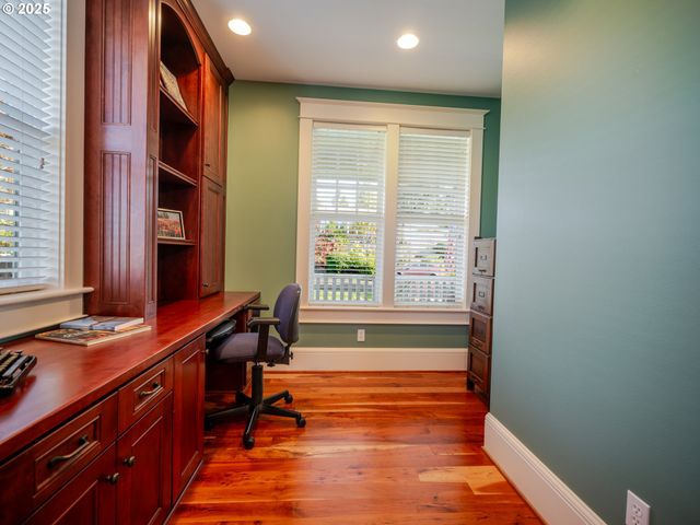 360 HILLTOP Dr, Seaside, OR 97138