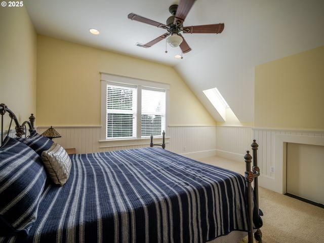 360 HILLTOP Dr, Seaside, OR 97138