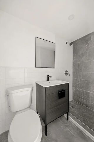 9 KANE Place, New York City, NY 11233